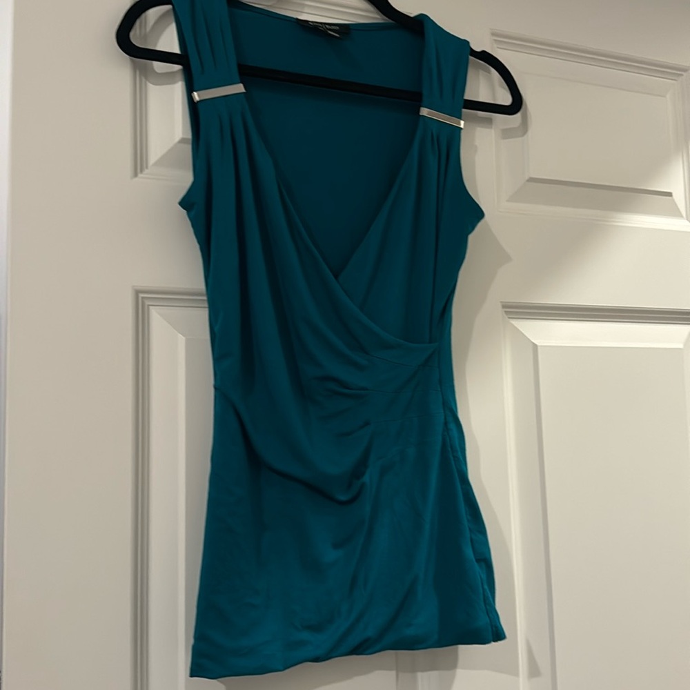 White House black market top